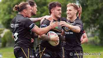 Cornwall hang on to beat North Wales Crusaders 40-38 in League One