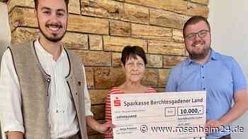 Kundin der Sparkasse Berchtesgadener Land gewinnt 10.000 Euro