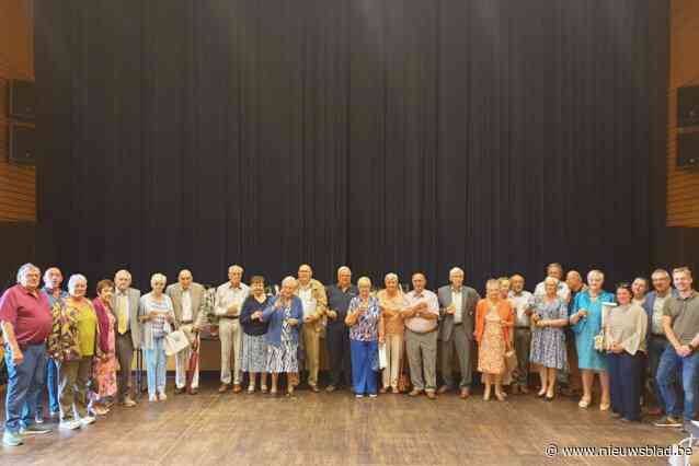 Elf paren vieren 630 jaar huwelijksgeluk