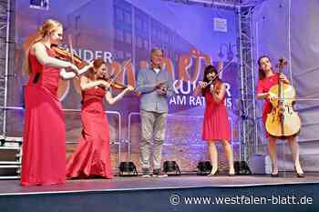 Bünde: Mix aus Comedy, Musik, Lesungen, Kino und Lichtshow