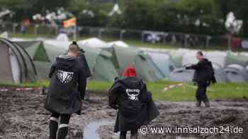 Heavy-Metal-Festival in Wacken versinkt im Schlamm