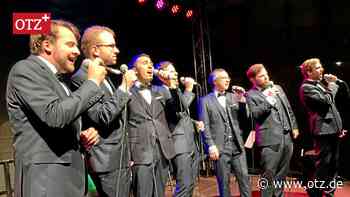 König Charles vielleicht mit Jenaer Octavians im Ohr