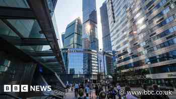 Moscow drone attacks: Residents shrug off skyscraper strikes