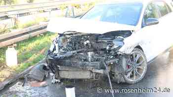 Hyundai kracht auf A94 bei Neuötting in Mittelleitplanke – Insassen mit Schutzengel