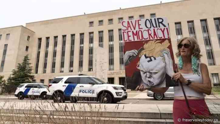 Prosecutor involved in Jan. 6 cases says indictment has been returned as Trump braces for charges