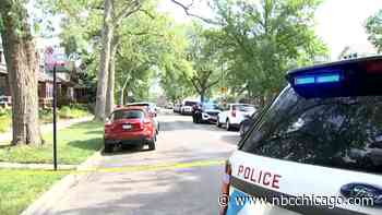 USPS mail carrier shot during robbery attempt on Chicago's NW Side, officials say
