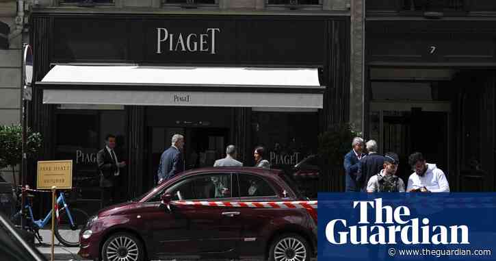 Armed robbers escape with up to €15m in jewellery from Piaget store in Paris