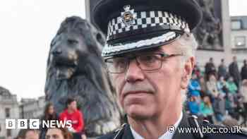 Met Police: Cdr Julian Bennett was never sober at home, lodger says