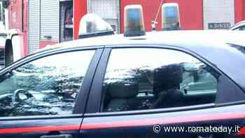 Incendio in officina: bruciano auto