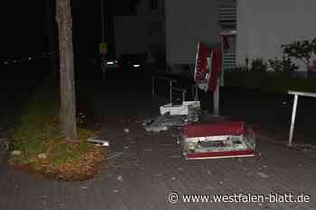 Zigarettenautomat in Schloß Neuhaus gesprengt