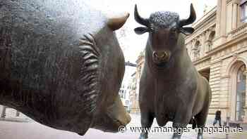 Börse: Dax erleidet deutliche Verluste. Die Abstufung der US-Bonität und maue Konzernbilanzen verderben Anlegern die Laune. Abwärts geht es für die Aktien von Siemens Healthineers und Fresenius.