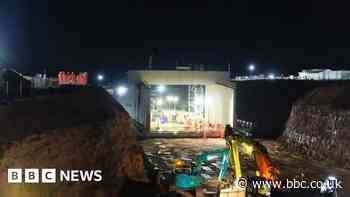 Giant HS2 railway bridge moved into place near Kenilworth