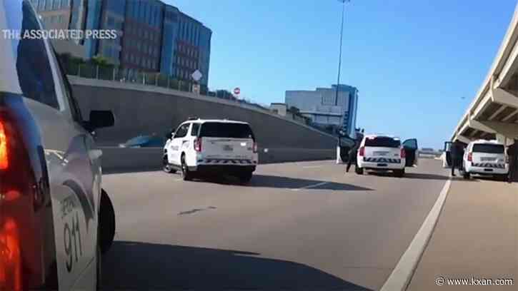 Video: Texas police wrongly stop, hold family at gunpoint