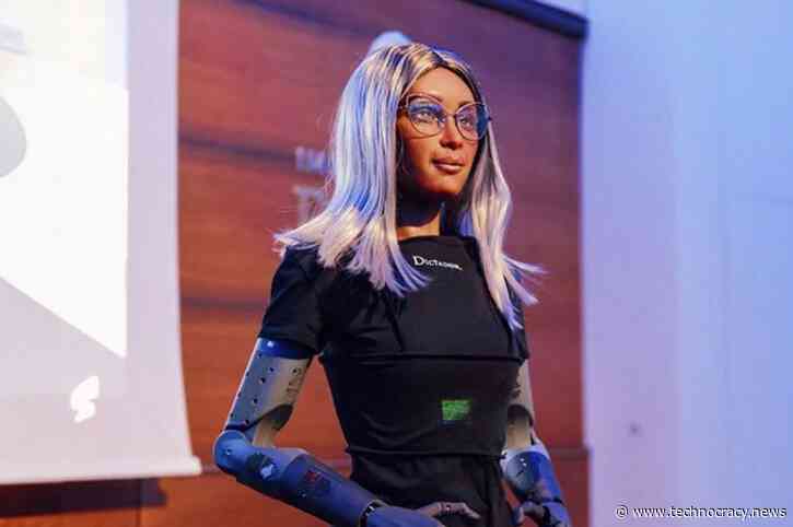 Mika: The World’s First Robot CEO