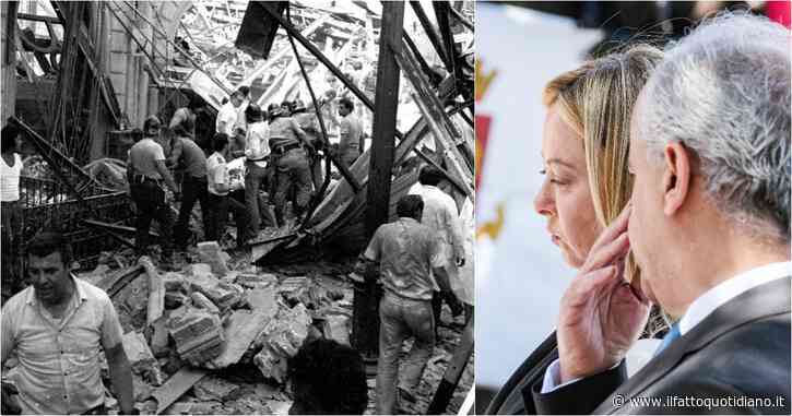 Strage di Bologna, Meloni come Fonzie: non riesce a dire che fu una bomba neofascista ma parla genericamente di “terrorismo”