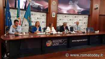 Incendio Ciampino, fari su otto comuni. L'appello: "In caso di fumo tenere le finestre chiuse"