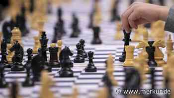 Schach-Aktion auf dem Kirchplatz