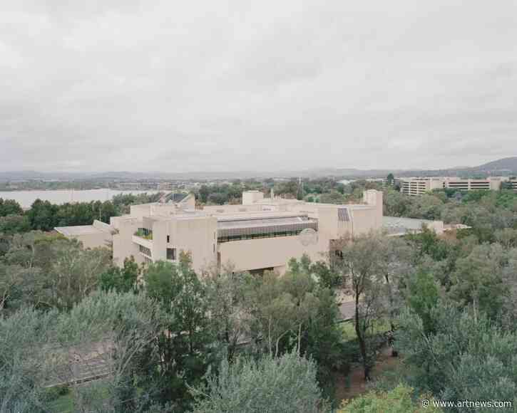 Australian Investigation Finds No ‘Improper Interference’ by White Studio Staff in Paintings by Indigenous Collective