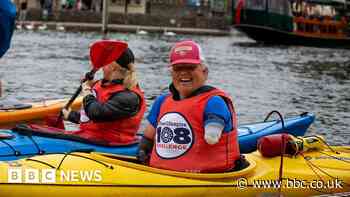 Kayaker without limbs completes incredible journey