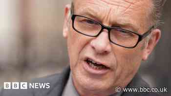 Just Stop Oil: Chris Packham speaks out against protesters' jail terms