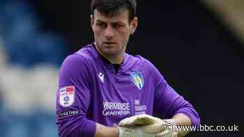 Tom Smith: Colchester United re-sign former Arsenal goalkeeper