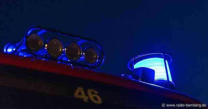 Rettungskräfte suchen im Auensee nach einer Person