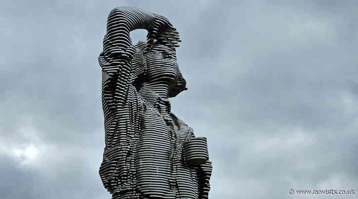 The Strongest Link WWII sculpture