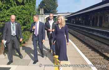 Siobhan Baillie MP invites Mark Harper to Stroud railway station