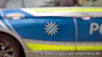 Mann belästigt Frau an der Haltestelle - andere Männer attackieren ihn