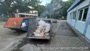 Feuer auf Wolfsburger Schulgelände: Müllsäcke brennen