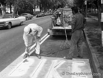 Northbound Spadina bikeway goes up in 1973