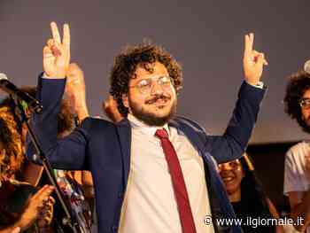 Sit-in per i migranti a Bologna, in piazza c'è anche Zaki