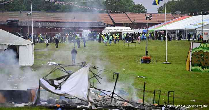 Mehr als 50 Verletzte bei Ausschreitungen in Stockholm