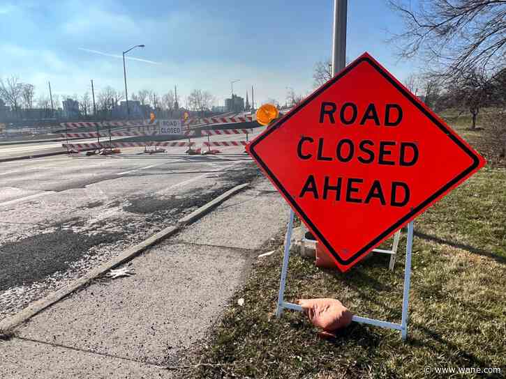 Wells Street temporarily closed at Superior Circle roundabout