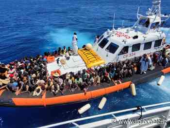 Migranti, altra tragedia in mare: morto un neonato. Boom di sbarchi a Lampedusa