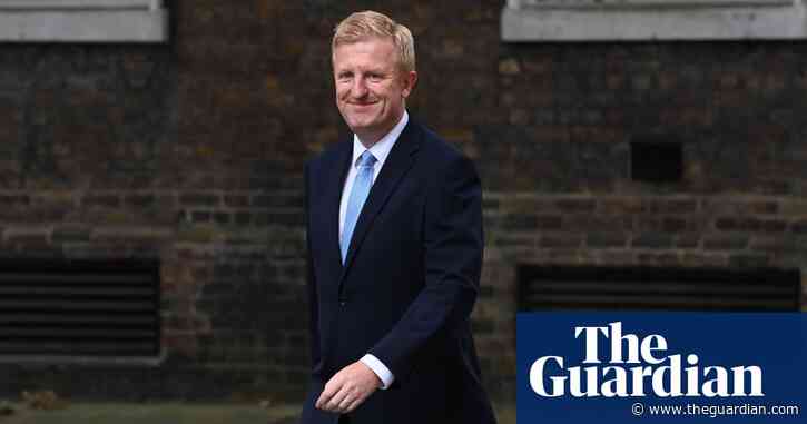 Dowden’s jibe at fire union over migrant barge safety ‘disgraceful’