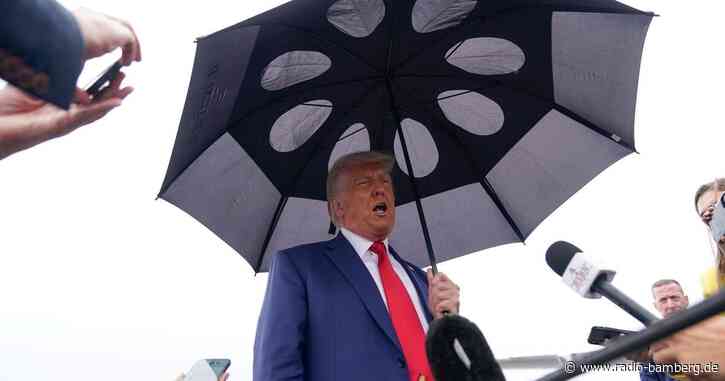 Trump auf der Anklagebank – Ex-Präsident beteuert Unschuld