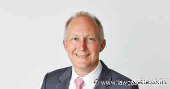 MoJ faces threat from bar over fixed recoverable costs plan