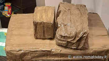 Corriere della droga fermato con 40 chilogrammi di hashish nel bagagliaio