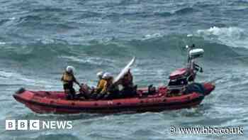 St Agnes surfer thanks RNLI crew for risking lives in rescue