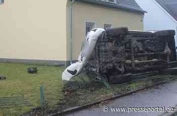 POL-REK: 230804-3: Autofahrer bei Alleinunfall leicht verletzt