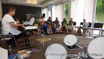 Musizierfreizeit in Wildberg: Plastikzähne verbildlichen  Motto „Brücken“