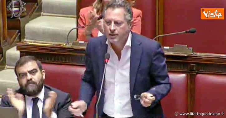 “Gli ultimi saranno ultimi se i primi sono irraggiungibili”: il deputato dei Verdi cita Frankie hi-nrg per criticare il governo