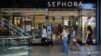 JPMorgan backs off recession call even with 'very elevated' risks