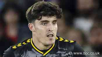 Tino Livramento: Newcastle United agree £40m deal for Southampton defender