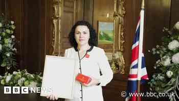 Heroine who rescued neighbour from house fire given Queen's honour