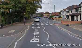 Havering Council rejects petition for school lollipop people