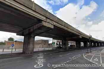 Brook Lane North A4 Brentford crash: Man dies