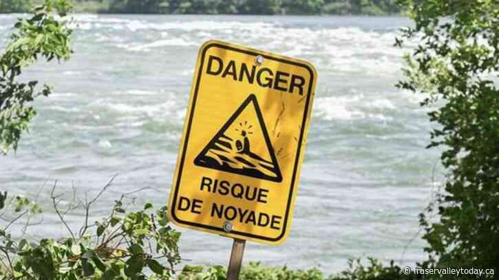 Calls to make swimming lessons more available in Quebec after deadly year on water