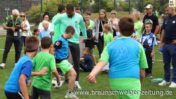 VfL Wolfsburg: Tausende strömen zum Stadionfest zur VW-Arena
